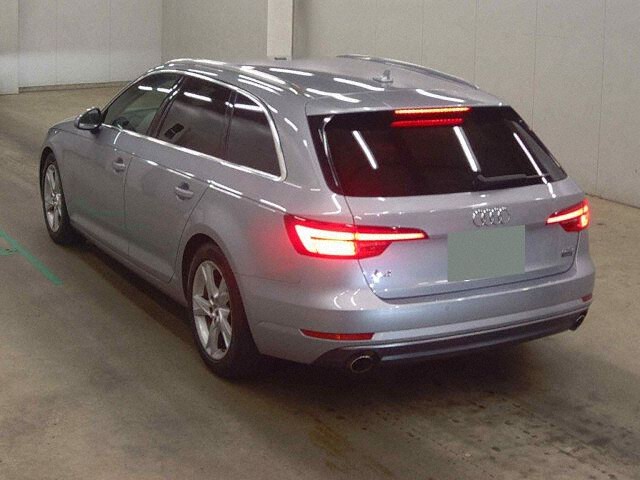 2018 Audi A4 Avant 2.0TFSI auction photo 2