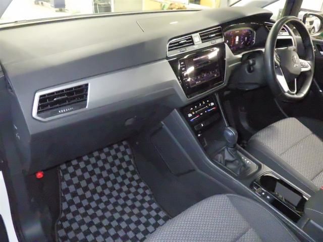 2023 Volkswagen VW ゴルフ トゥーランTSI コンフォートL auction photo 2