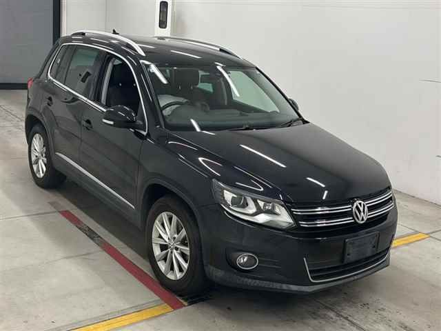 Japan Auction Vehicles 12 2013 Volkswagen VWティグアン auction photo