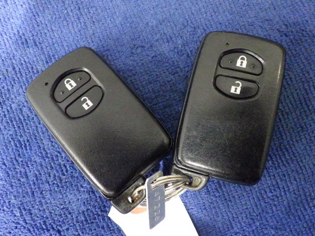 2013 Toyota Prius Alpha S auction photo 12