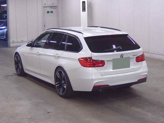 2014 BMW 3 Series 320IツリングMスポ auction photo 2