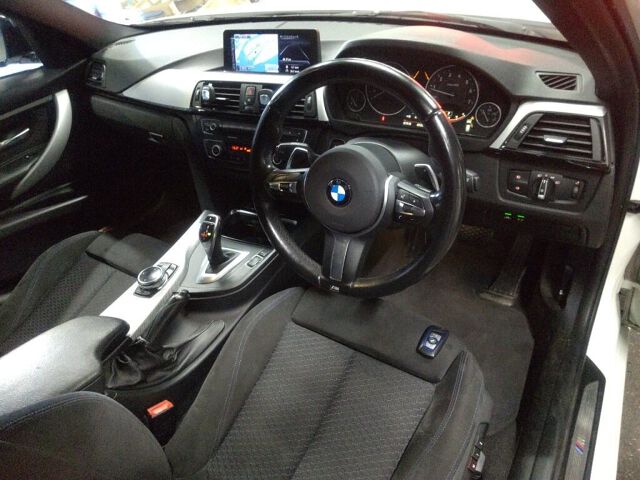 2014 BMW 3 Series 320IツリングMスポ auction photo 3