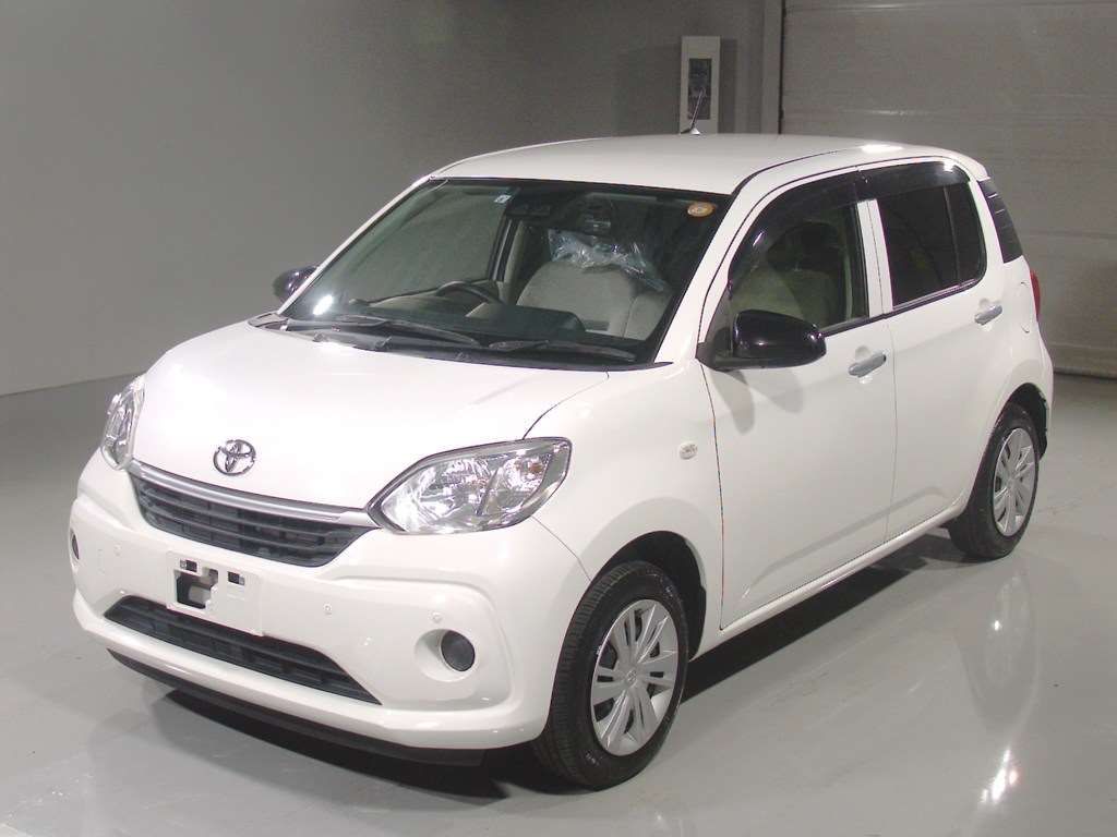 Japan Auction Vehicles 4 2021 Toyota Passo X auction photo