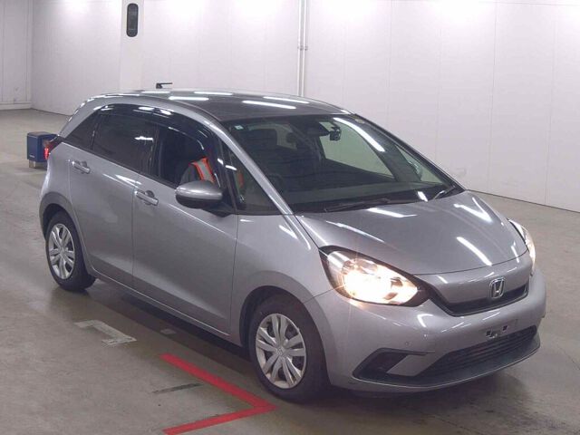 Japan Auction Vehicles 8 2021 Honda Fit ベーシック auction photo
