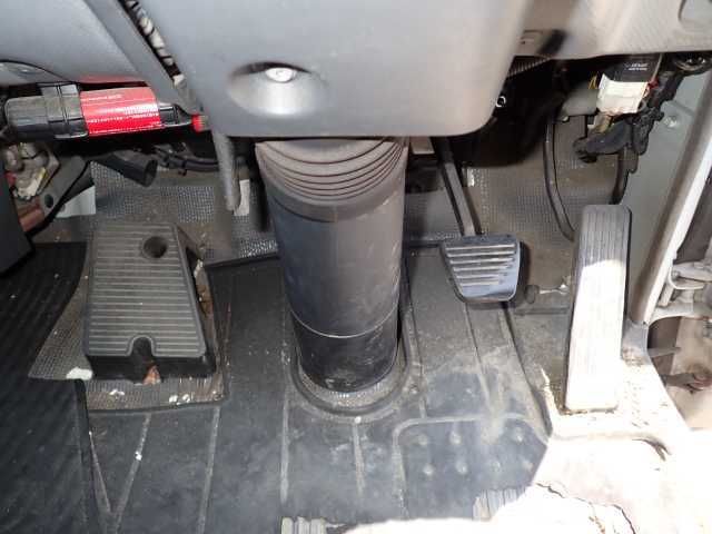 2010 Isuzu Elf 1.5T ドライバン auction photo 12