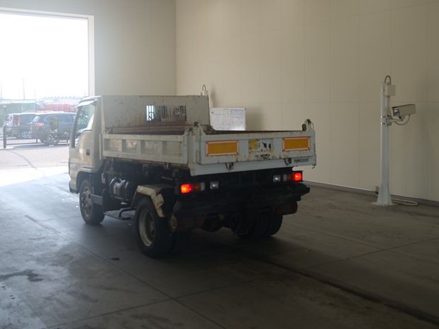 2009 Isuzu Elf 3-Ten Dump auction photo 2