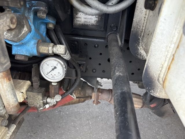 2009 Isuzu Elf 3-Ten Dump auction photo 17
