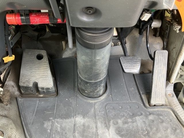 2009 Isuzu Elf 3-Ten Dump auction photo 4