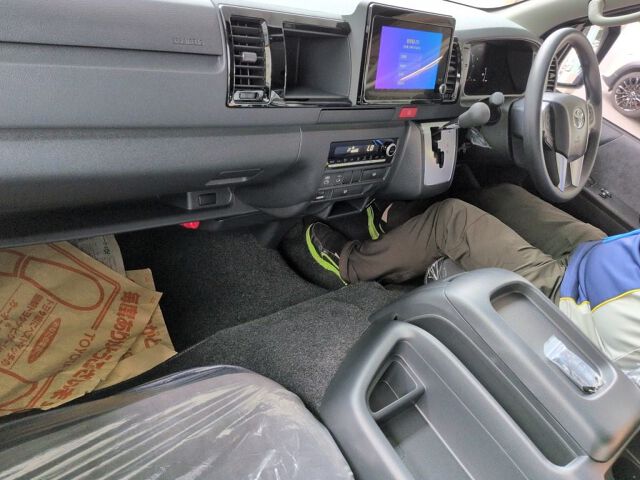 2026 Toyota Hiace GL 4WD auction photo 3