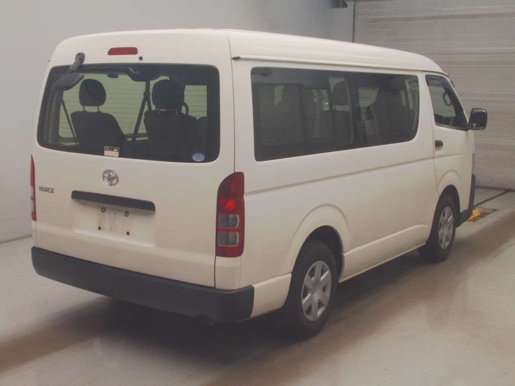 2019 Toyota Hiace DX auction photo 2