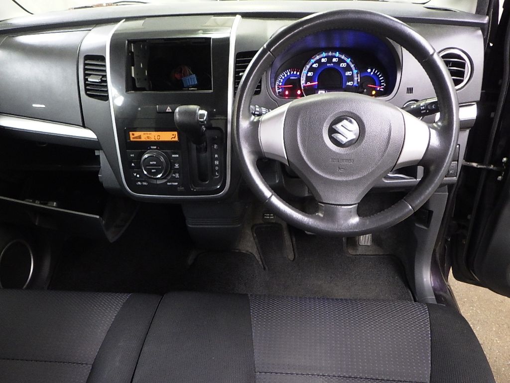 2010 Suzuki Wagon R 4WD スティングレーX auction photo 3