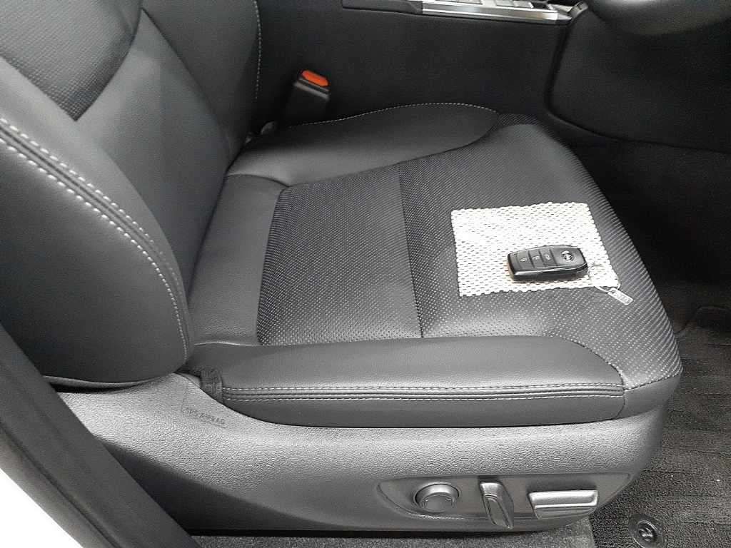2025 Toyota Land Cruiser 250 VX 4WD auction photo 10