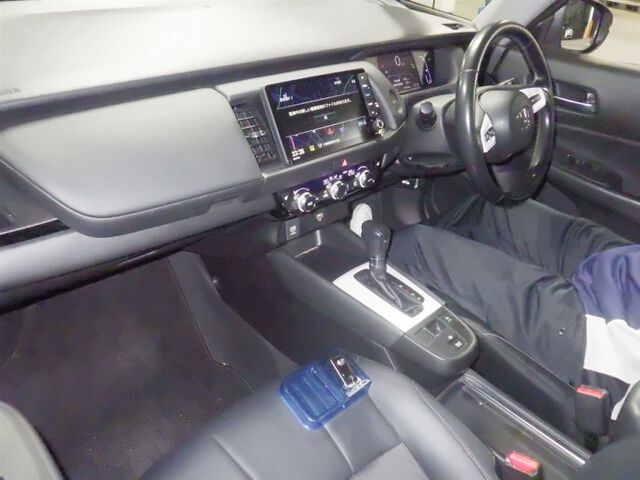 2020 Honda Fit EHEVリュクス auction photo 3