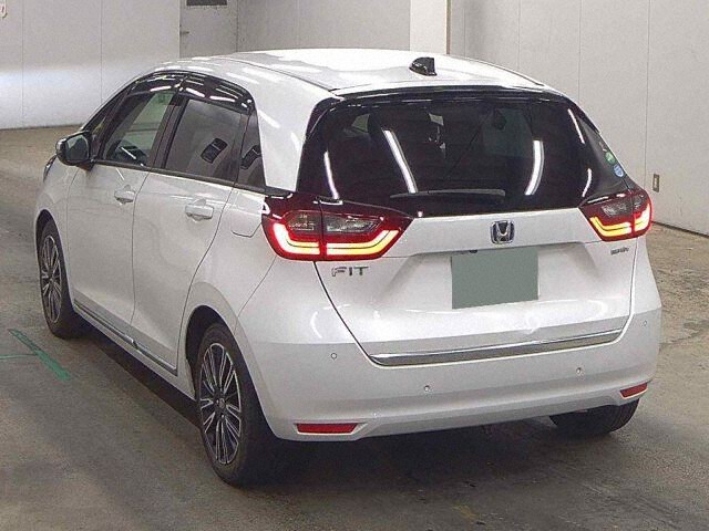 2020 Honda Fit EHEVリュクス auction photo 2