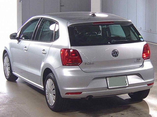2016 Volkswagen ポロ TSIコンフォートライン auction photo 2