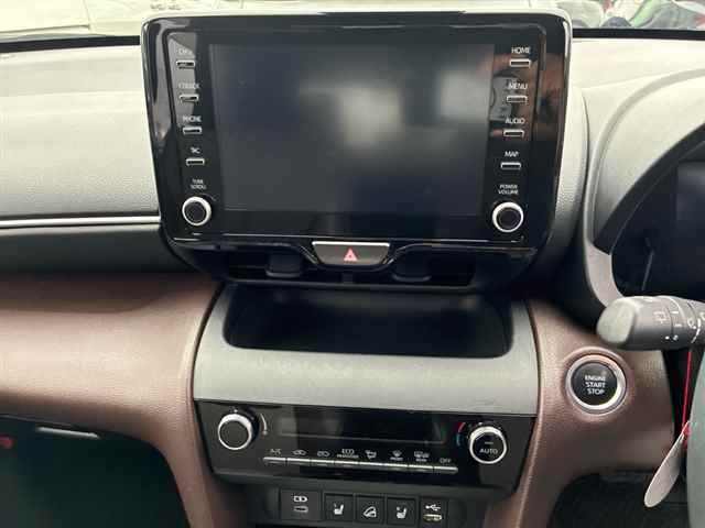 2023 Toyota Yaris Cross Z 4WD auction photo 6
