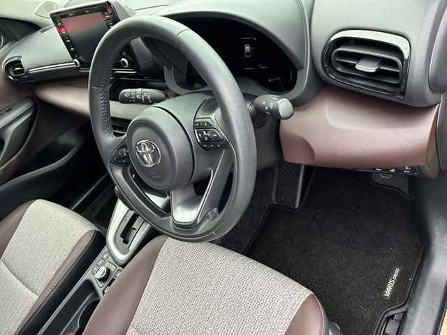 2023 Toyota Yaris Cross Z 4WD auction photo 3