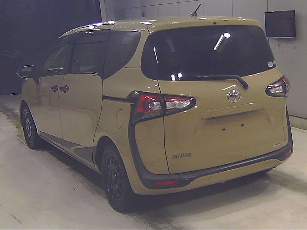 2019 Toyota Sienta G-Gramp auction photo 5