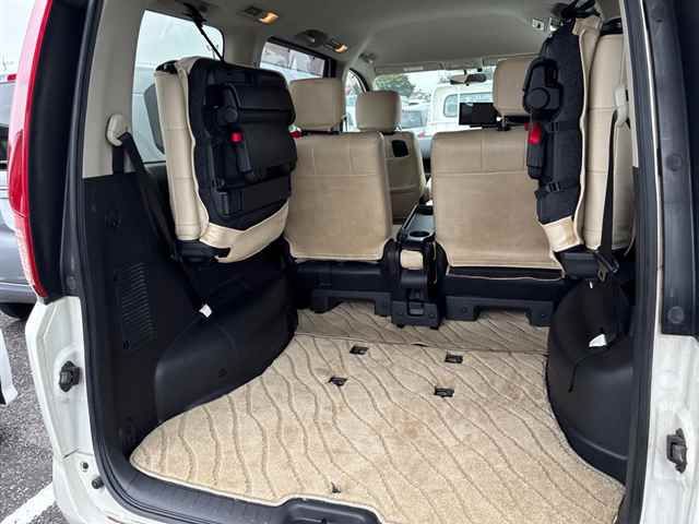 2009 Nissan Serena auction photo 9