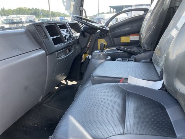 2013 Isuzu Forward dump auction photo 5