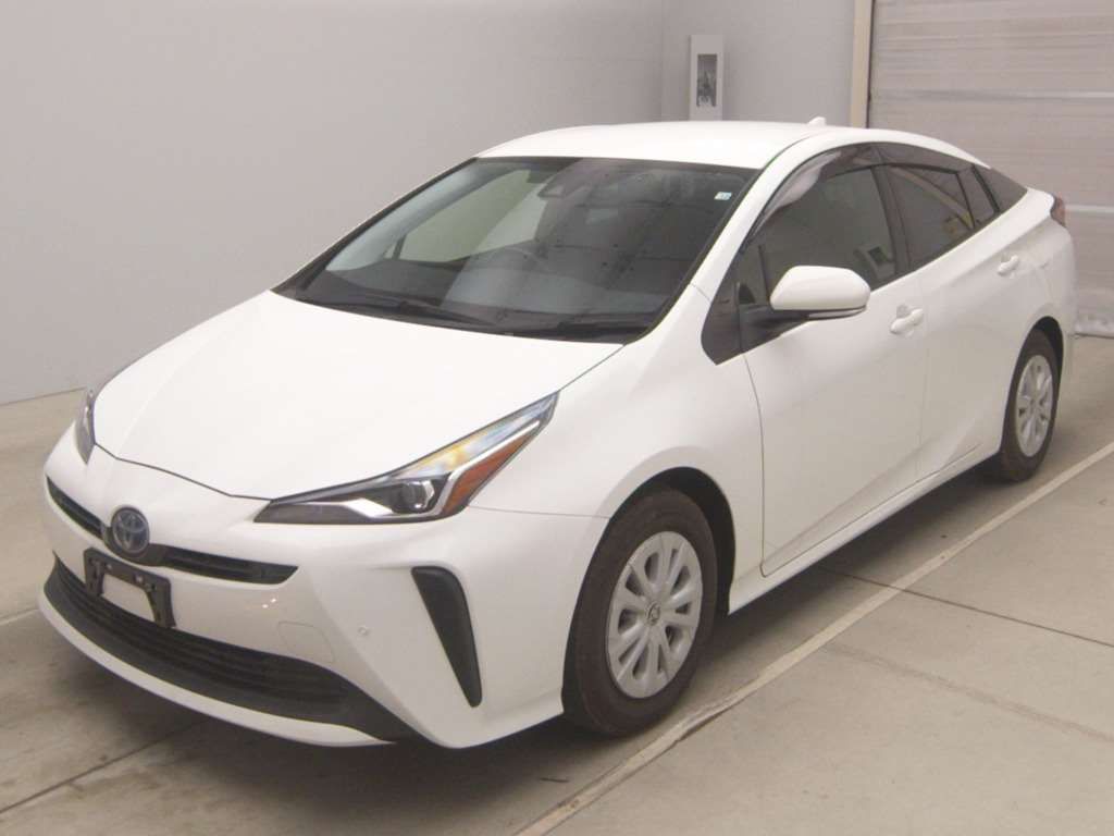 2022 Toyota Prius S Japan auction vehicle