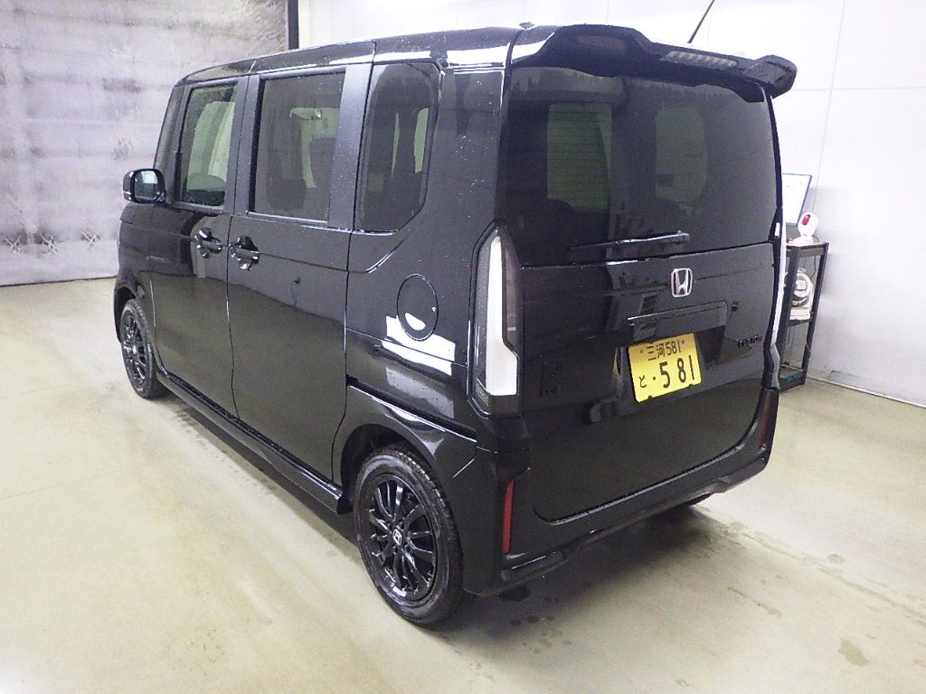 2026 Honda N-BOX Custom Black Style auction photo 5