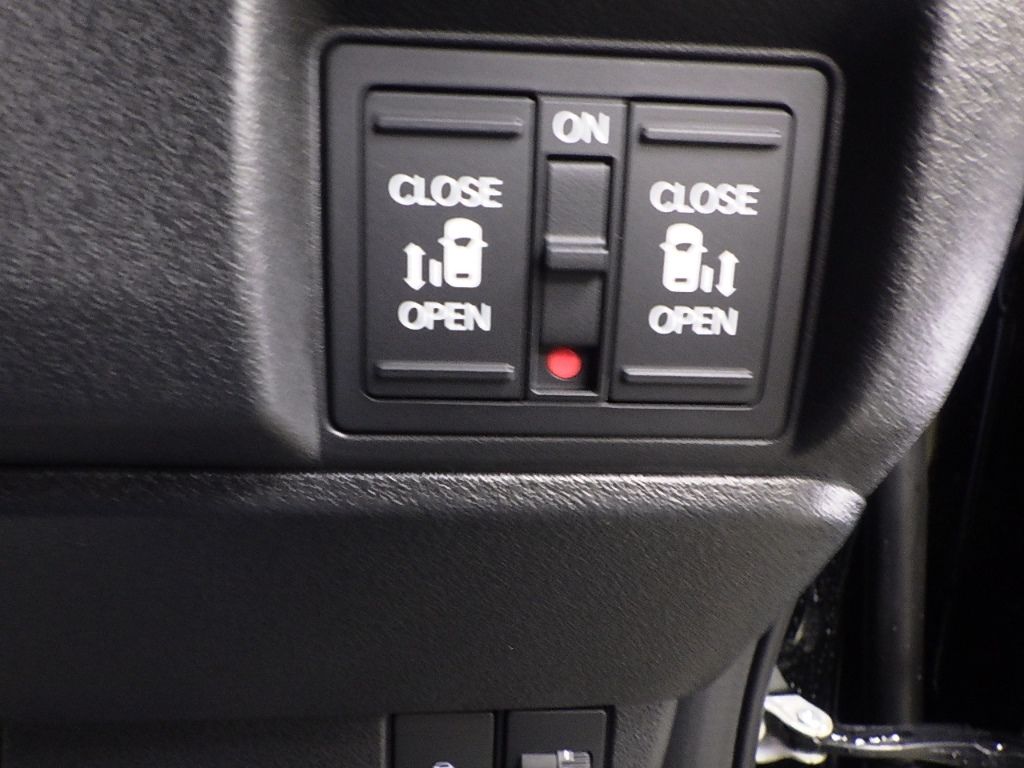 2026 Honda N-BOX Custom Black Style auction photo 8
