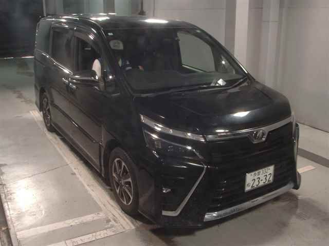 Japan Auction Vehicles 12 2019 Toyota Voxy ZSキラメキII auction photo