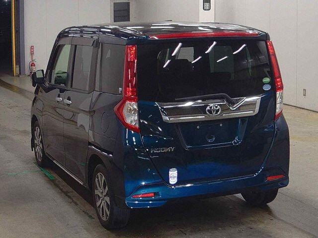 2017 Toyota Roomy Custom G-T auction photo 2