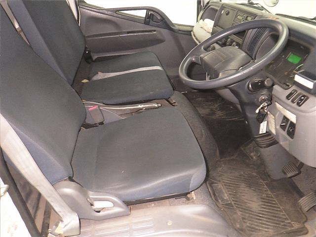 2015 Mitsubishi Fuso Canter 4WD Flatbed 2t auction photo 5