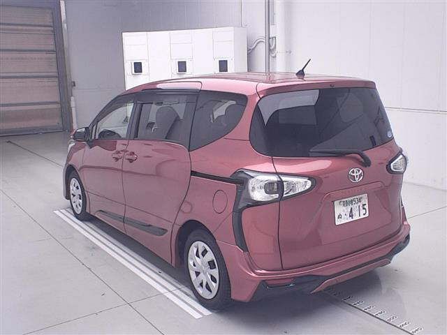 2018 Toyota Sienta G auction photo 2