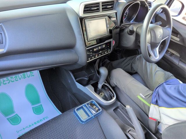 2018 Honda Fit 13G・F auction photo 3