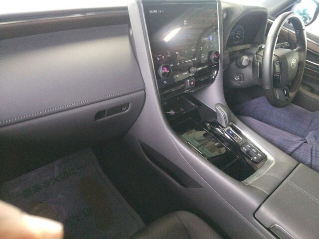 2024 Toyota Alphard Executive Lounge 4WD auction photo 3