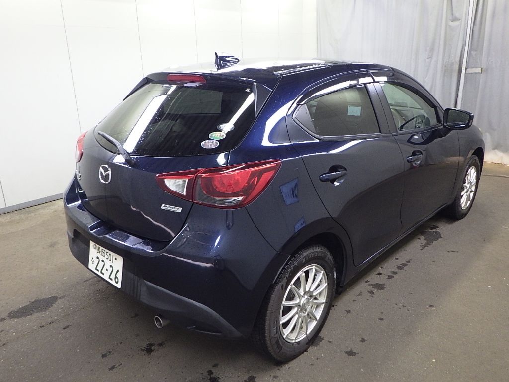 2016 Mazda Demio 4WD 13Sツーリング auction photo 2
