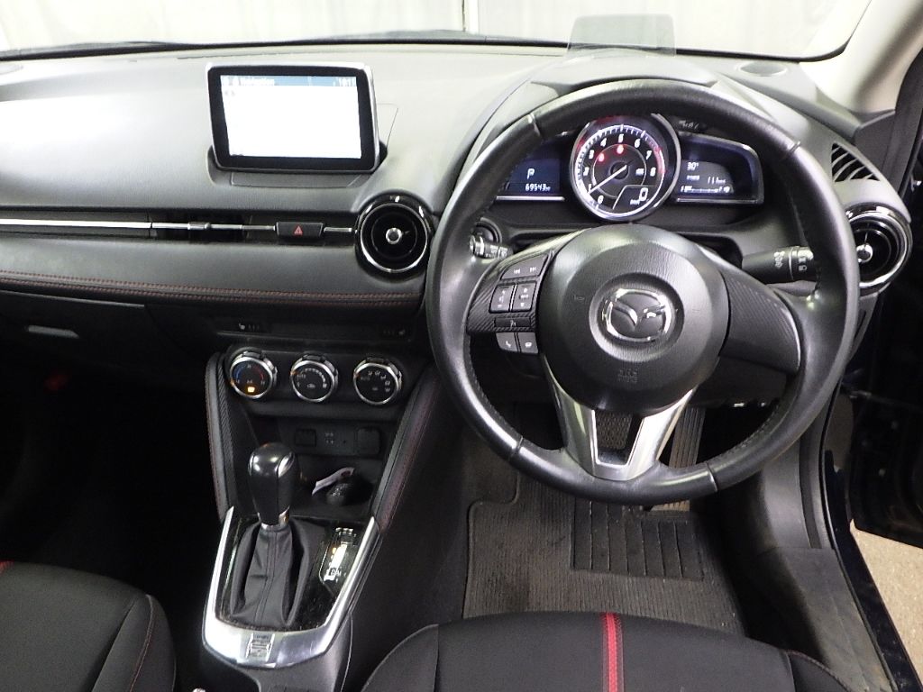 2016 Mazda Demio 4WD 13Sツーリング auction photo 3