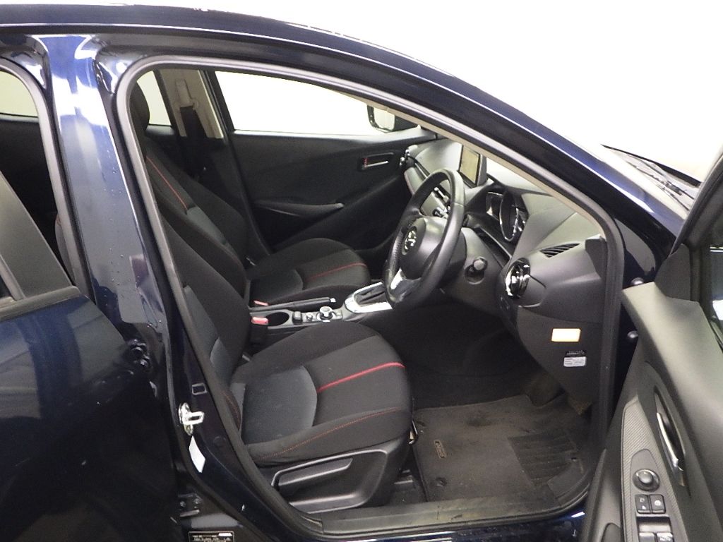 2016 Mazda Demio 4WD 13Sツーリング auction photo 6