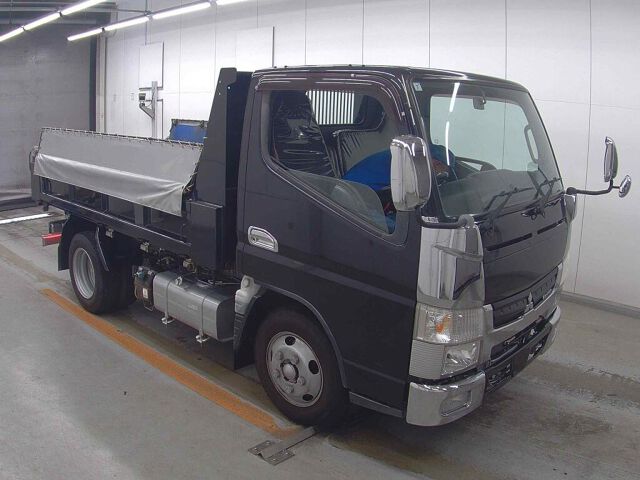 2017 Mitsubishi Fuso Canter dump Japan auction vehicle