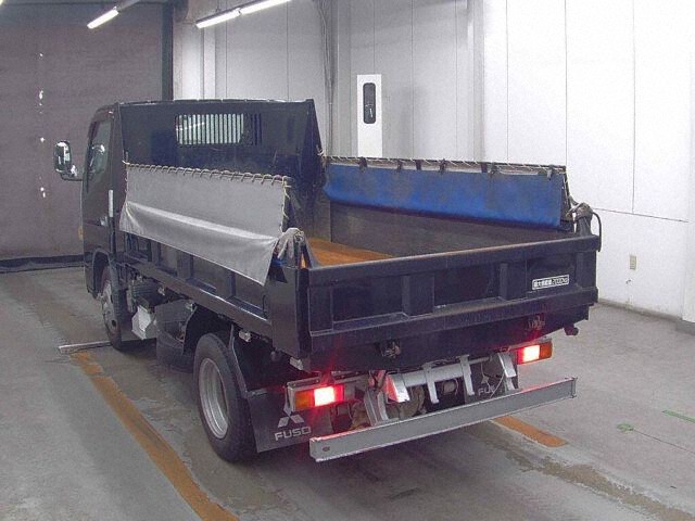 2017 Mitsubishi Fuso Canter dump auction photo 2