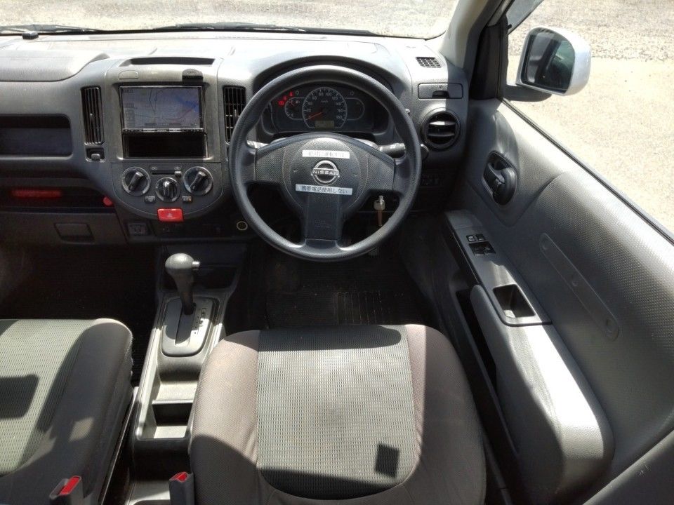 2021 Nissan AD auction photo 3