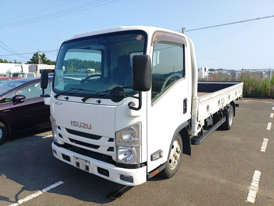 Japan Auction Vehicles 28 2018 Isuzu Elf auction photo