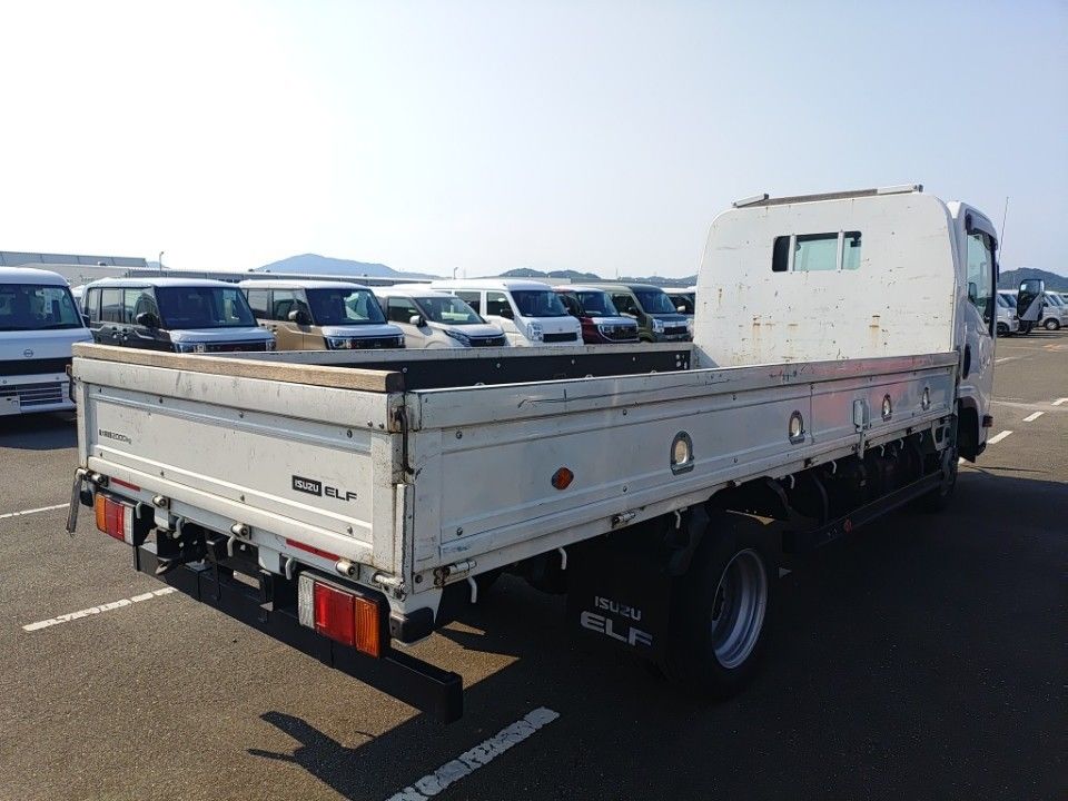 2018 Isuzu Elf auction photo 2