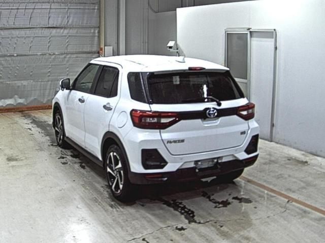 2025 Toyota Raize ハイブリッド Z auction photo 2