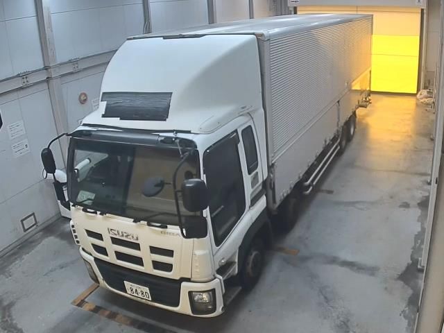 2011 Isuzu ウィング Japan auction vehicle