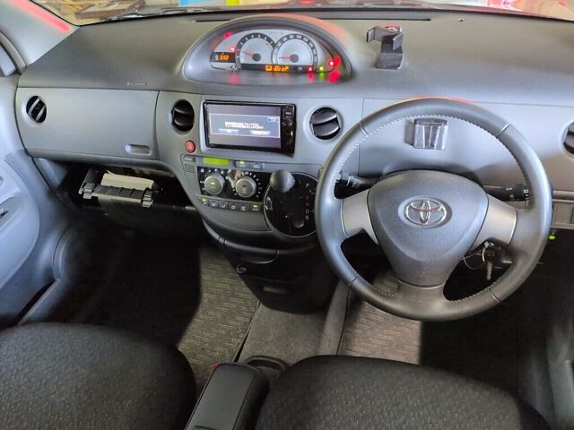 2015 Toyota Sienta DICE-G auction photo 3