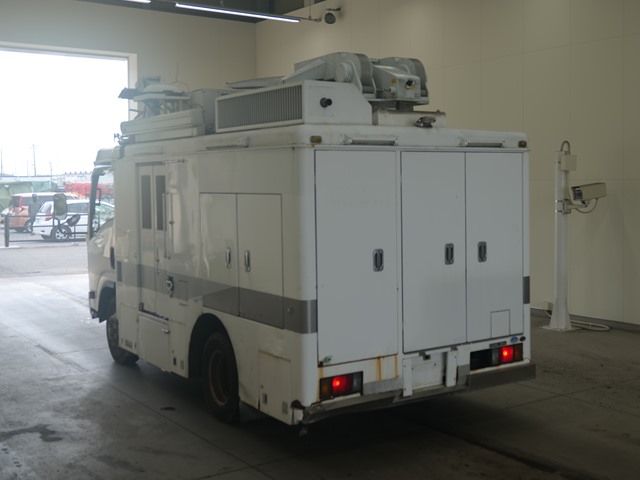 2008 Isuzu Elf ヒラ auction photo 2