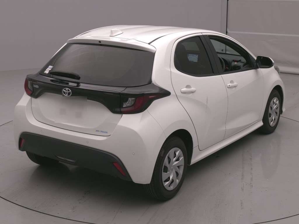2021 Toyota Yaris X auction photo 2