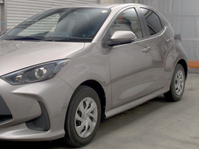 2021 Toyota Yaris Hybrid X auction photo 4