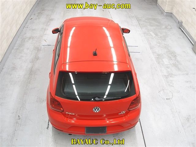 2015 Volkswagen ポロ TSIコンフォートライン auction photo 5