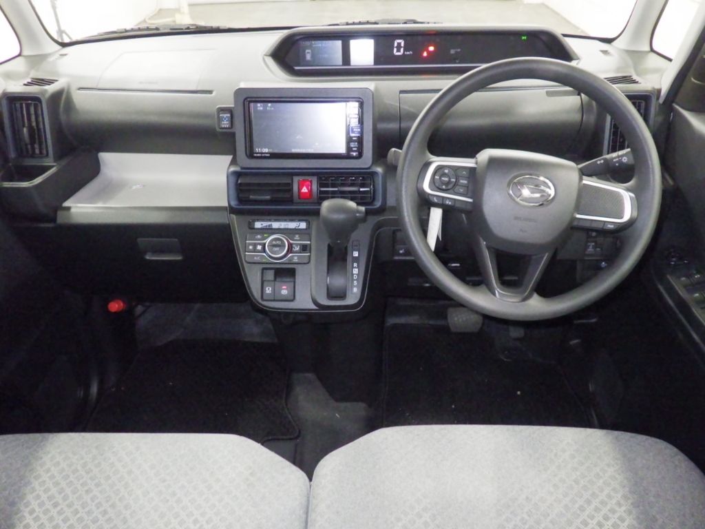 2023 Daihatsu Tanto X auction photo 3