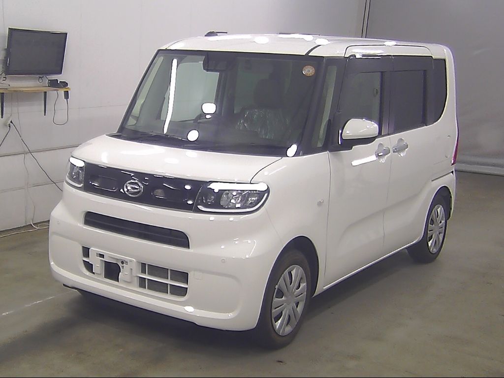 2023 Daihatsu Tanto X auction photo 4